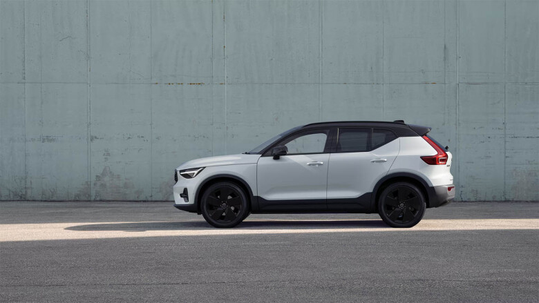 Volvo XC40 2.0 B4P Ultra Black Edition 5dr Auto Petrol Estate